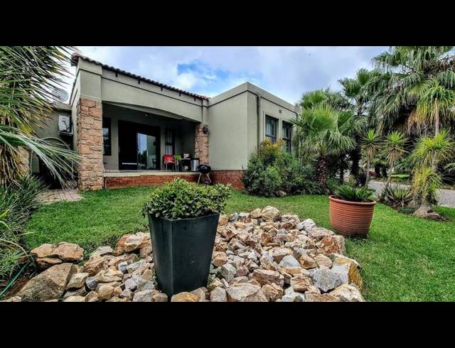 3 BEDROOM TOWNHOUSE FOR SALE IN KENGIES